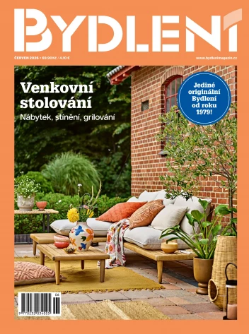 Obálka časopisu Bydlení s venkovním posezením